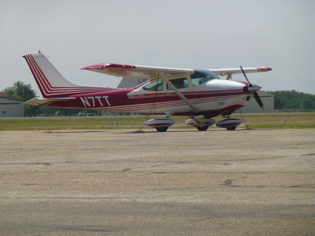 Cessna Skylane (N7TT)