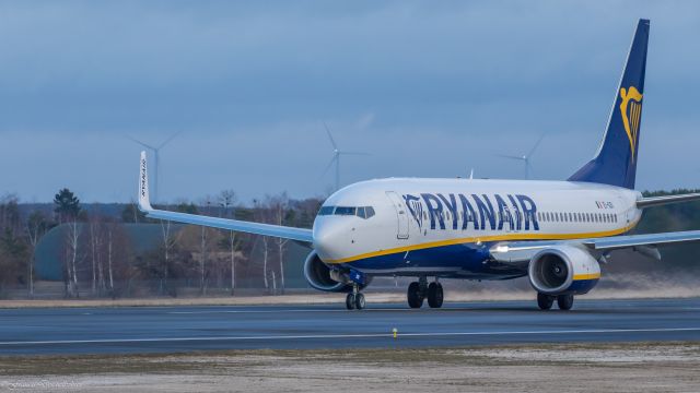 Boeing 737-700 (EI-GSI)