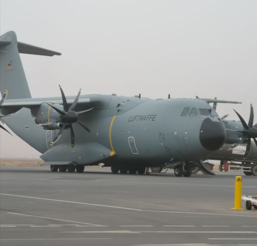 AIRBUS A-400M Atlas (N5425) - Niamey Diori Hamani International Airport