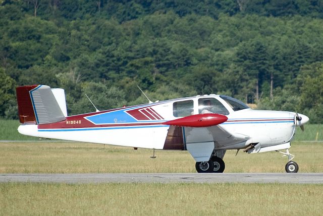 Beechcraft 35 Bonanza (N1904D) - Seen at KFDK on 7/1/2011