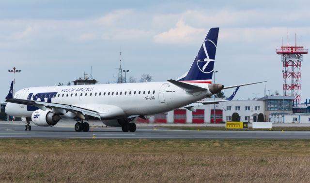 EMBRAER 195 (SP-LNG) - EPRZ Spotting