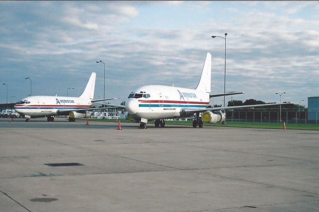 Boeing 737-200 (N767TW) - 05-16-2005 along with sister ship N737TW