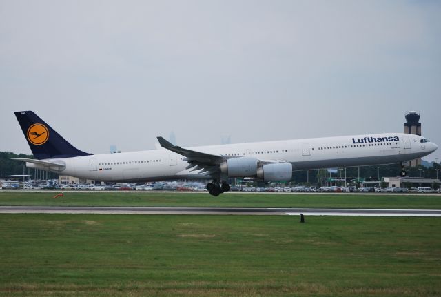 Airbus A340-600 (D-AIHW) - 18C - 6/4/10