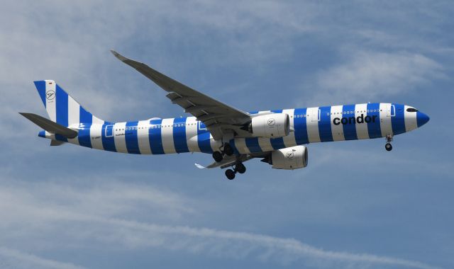 Airbus A330-300 (D-ANRA) - On Final to  RWY 10.