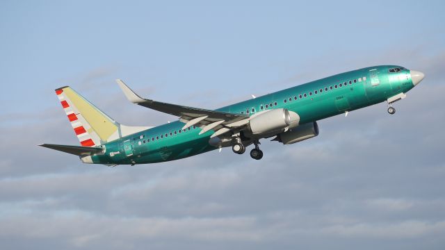 Boeing 737-800 (N967NN) - BOE799 makes a missed approach to Rwy 16R during its B1 flight from KRNT on 2/18/15. (ln 5304 / cn 31214). The aircraft is using temporary registration #N1787B.