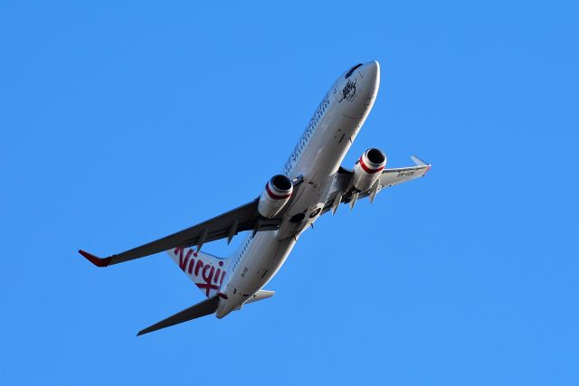 Boeing 737-700 (VH-VUK) - 07 / 04 / 2017