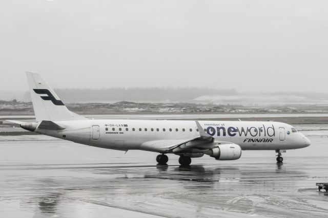 OH-LKN — - ERJ190-100LR(OH-LKN) Taxiing