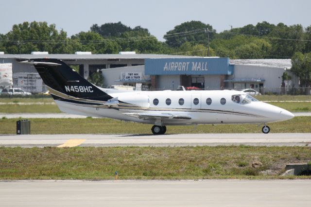 Beechcraft Beechjet (N458HC) - N456HC taxis for departure at Sarasota-Bradenton International Airport