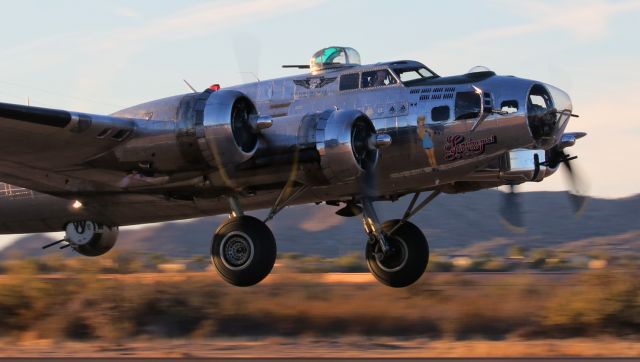 Boeing B-17 Flying Fortress (N9323Z)