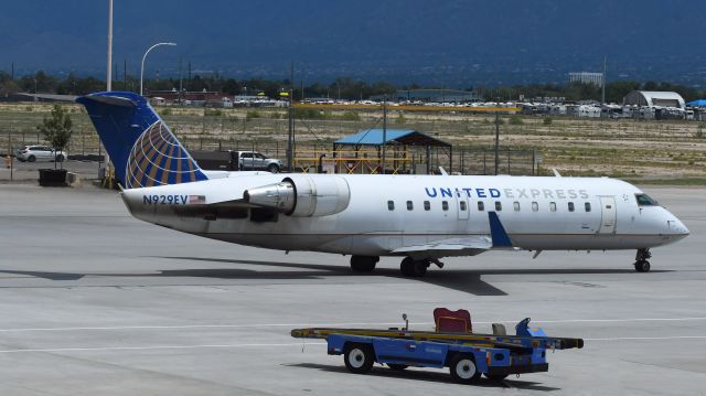 Canadair Regional Jet CRJ-200 (N929EV)