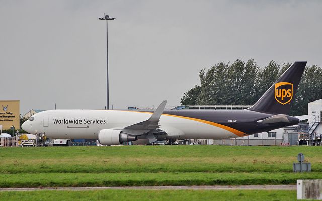 BOEING 767-300 (N324UP) - ups b767-3 n324up at shannon 17/9/18.