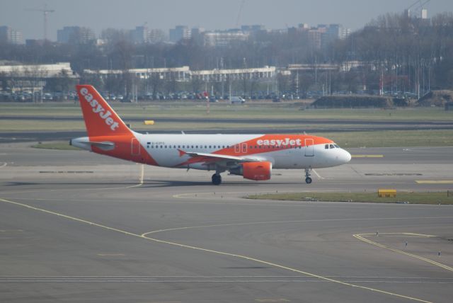 Airbus A319 (G-EZFD) - EasyJet A319-111 cn3810