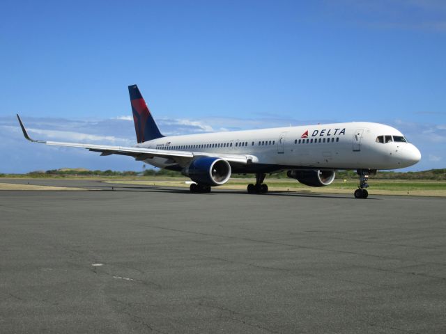 Boeing 757-200 (N666DN)