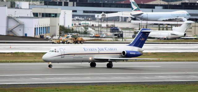 McDonnell Douglas DC-9-30 (N935CE)