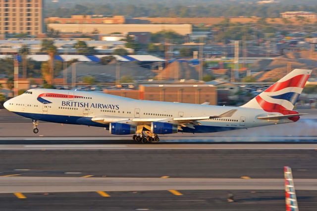 Boeing 747-400 (G-CIVA) - 747-436 G-CIVA making the last landing of a British Airways 747 at Phoenix Sky Harbor on October 26. 2019.