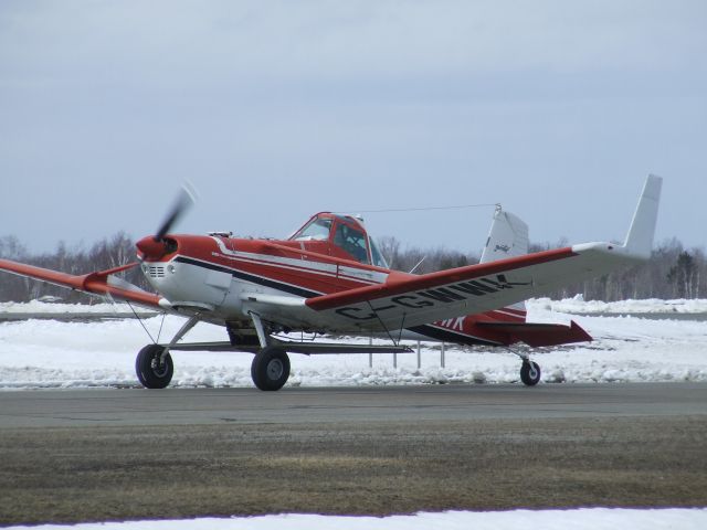 Beechcraft Super King Air 300 (C-GWWK) - A quick fuel stop.