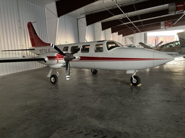 Piper Aerostar (N771LB)
