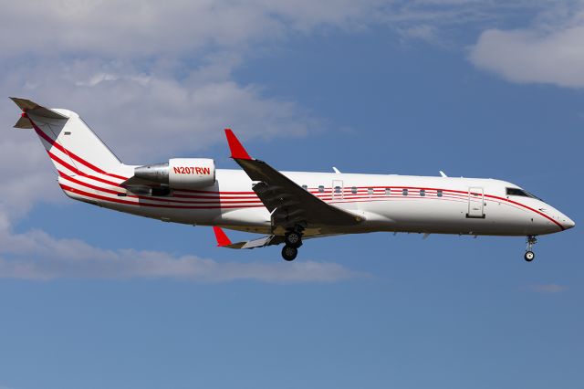 Canadair Regional Jet CRJ-200 (N207RW)