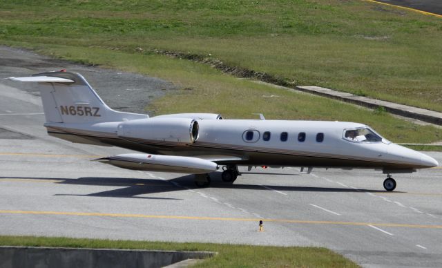 Learjet 35 (N65RZ)