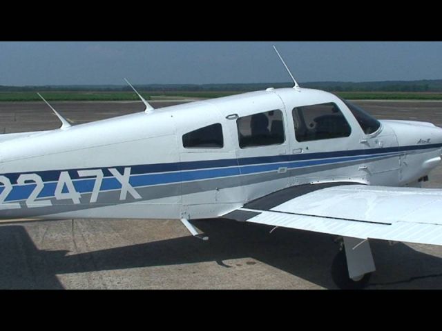 Piper Cherokee Arrow (N2247X)