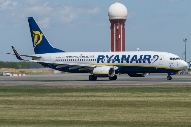 Boeing 737-800 (EI-EFH)