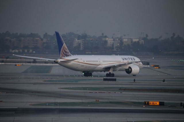 Boeing 787-9 Dreamliner (N27959)