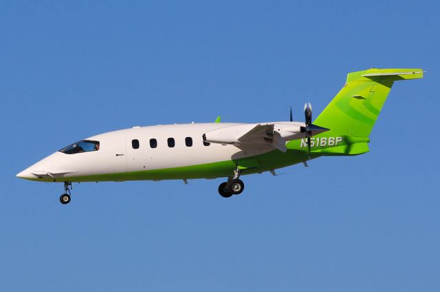 Piaggio P.180 Avanti (N5166P)