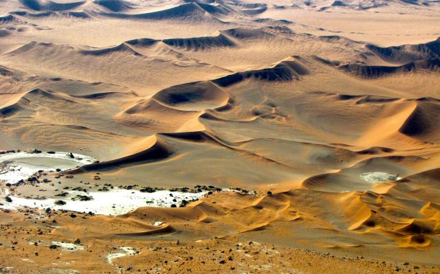 — — - 3000 feet over the Sossusvlei, Namibia