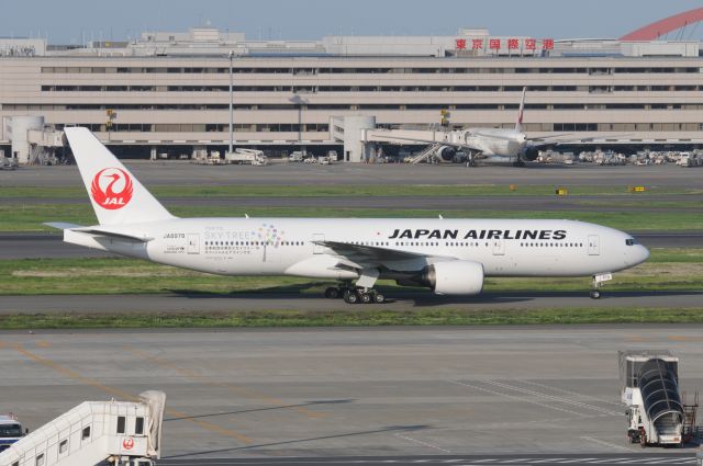 Boeing 777-200 (JA8978)