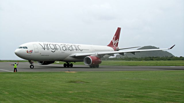 Airbus A330-300 (G-VRAY)