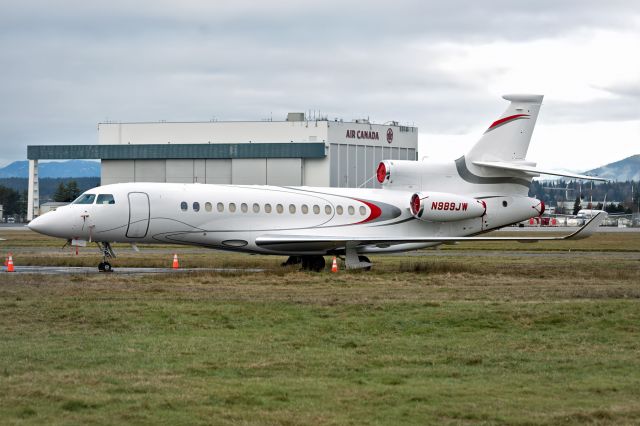 Dassault Falcon 7X (N989JW)