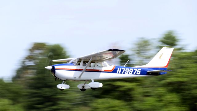 Cessna Skyhawk (N79975)