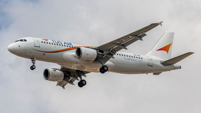 Airbus A320 (5B-DDK)