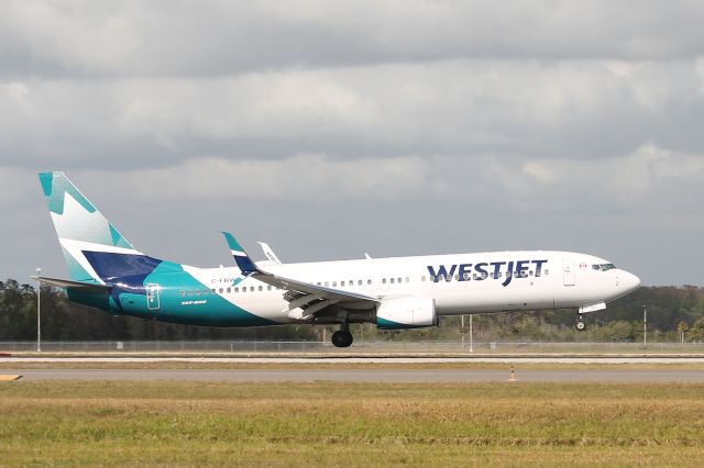 Boeing 737-800 (C-FBWI) - WestJet Flight 1236 arrives on Runway 6 at Southwest Florida International Airport following flight from Toronto-Pearson International Airport (12/17/24)