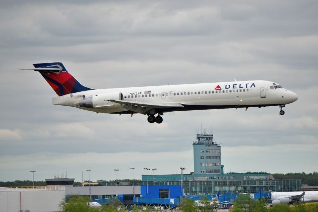 Boeing 717-200 (N972AT) - 22-R 05-20-19