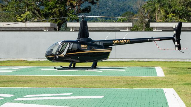Robinson R-66 (PR-MXH)