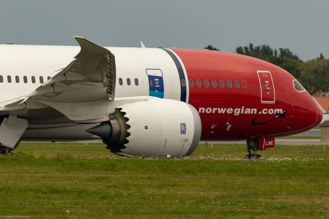 Boeing 787-8 (LN-LNE) - Taxie, before Took off from Copenhagen on September 2015