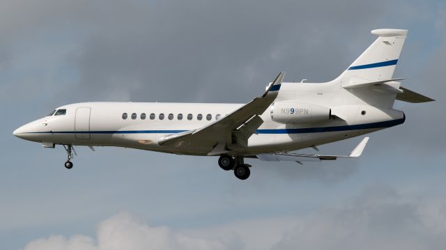 Dassault Falcon 7X (N999PN)