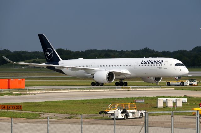 Airbus A350-900 (D-AIXK)