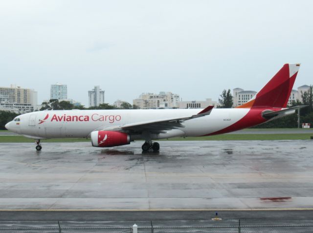 Airbus A330-200 (N336QT)