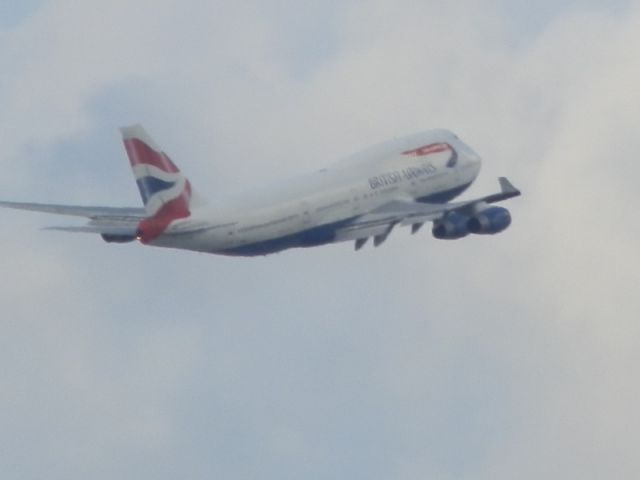 Boeing 747-400 (G-BNLL)