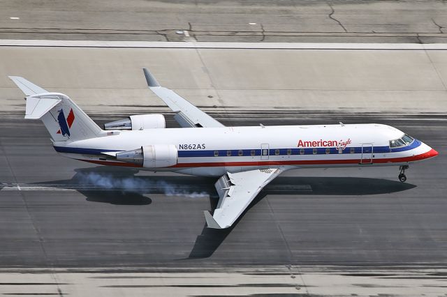 Canadair Regional Jet CRJ-200 (N862AS) - BOMBARDIER CL-600-2B19 - touchdown. 