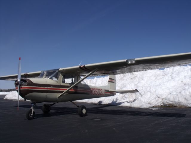 Cessna Commuter (N3503J) - A little snow this winter!