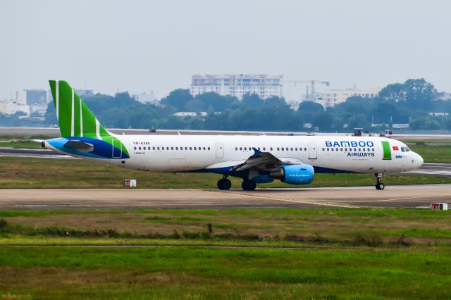 Airbus A321 (VN-A585)