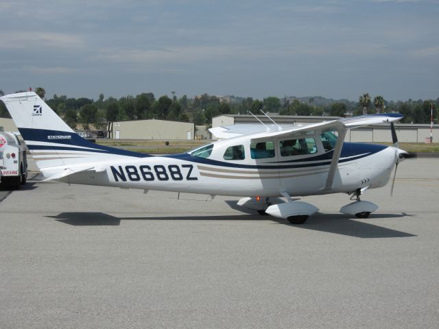 Cessna 206 Stationair (N8688Z) - TAXIING AT FULLERTON