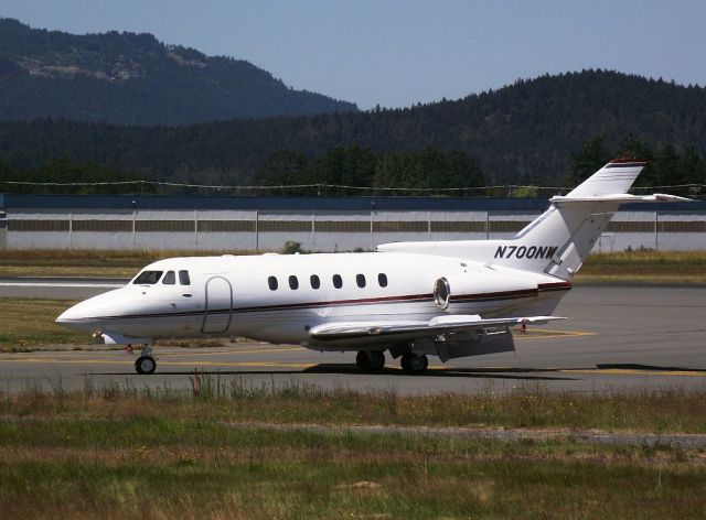 Hawker 800 (N700NW)