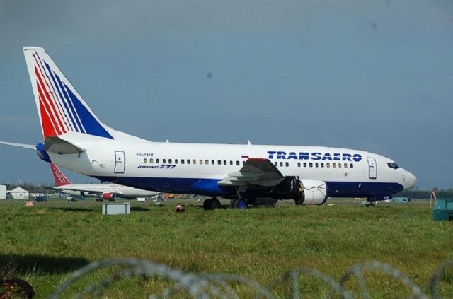 BOEING 737-300 (EI-EUY)