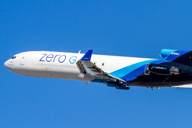 BOEING 727-200 (N794AJ) - Close up shot of a 727!