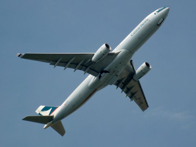 Airbus A330-300 (B-LAR)
