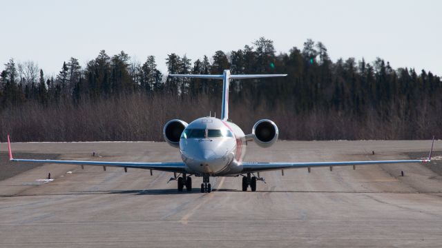 Canadair Regional Jet CRJ-200 (C-GJZZ)